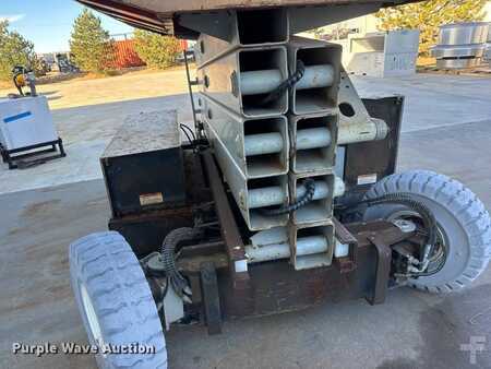 Scissor lift - MEC 3068ES (25)