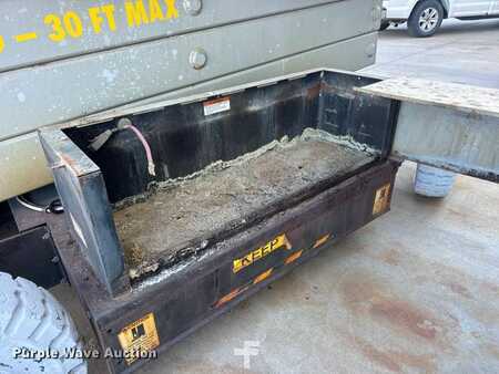 Scissor lift - MEC 3068ES (26)