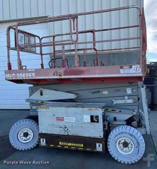 Scissor lift - MEC 3068ES (8)