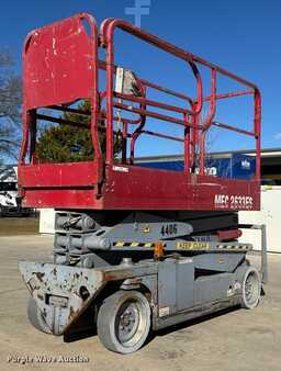 Scissor lift 2005  MEC 2633ES (1)