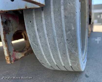 Scissor lift 2005  MEC 2633ES (31)