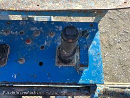 Telescopic boom lift 2002  Genie S80 (26)