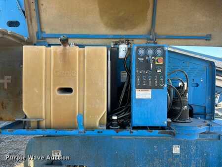 Telescopic boom lift 2002  Genie S80 (38)