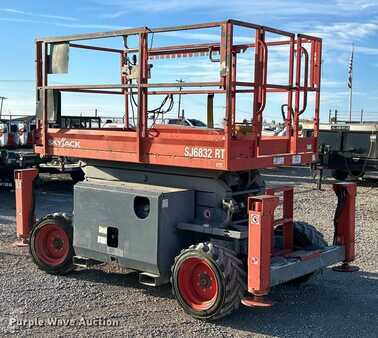 Plataforma Tijera 2013  Skyjack SJ 6832RT (7)