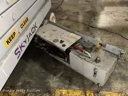 Scissor lift - Skyjack SJ4626 (17)