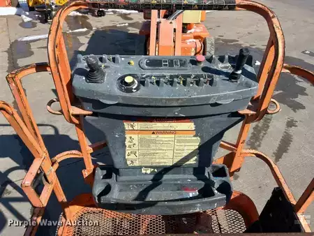 Telescopic boom lift 2007  JLG E400AJP Narrow (12)