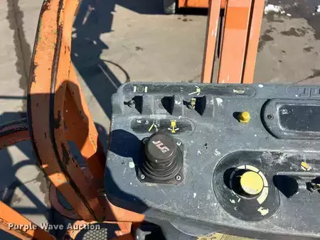 Telescopic boom lift 2007  JLG E400AJP Narrow (13)