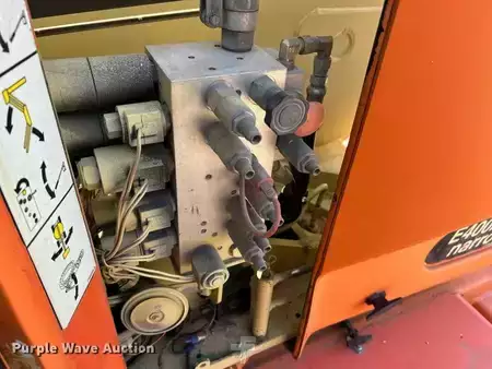 Telescopic boom lift 2007  JLG E400AJP Narrow (31)