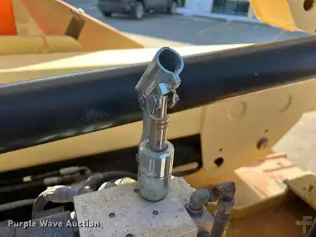 Telescopic boom lift 2007  JLG E400AJP Narrow (33)