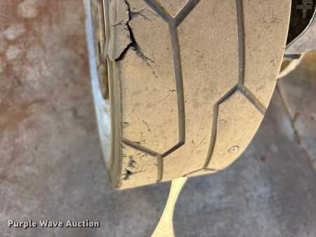 Plataforma Tijera 2009  JLG 2630ES (29)