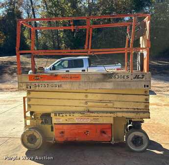 Plataforma Tijera 2009  JLG 2630ES (4)