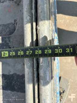 Vertical mast lift 2017  Genie GR-20 (12)