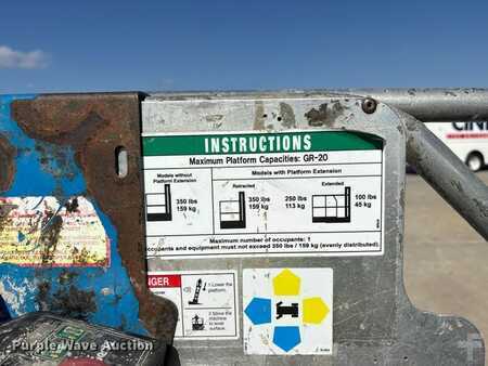 Vertical mast lift 2017  Genie GR-20 (21)