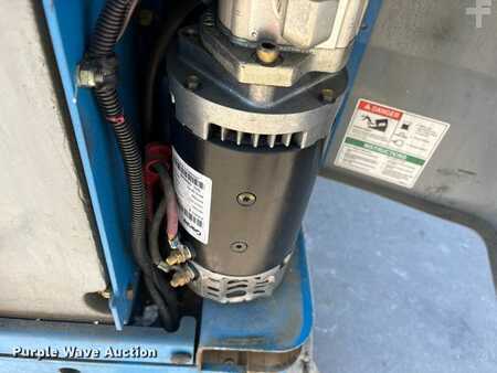 Vertical mast lift 2017  Genie GR-20 (23)