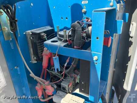 Vertical mast lift 2017  Genie GR-20 (25)