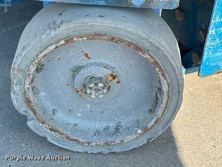 Vertical mast lift 2017  Genie GR-20 (30)