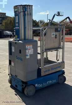 Vertical mast lift 2017  Genie GR-20 (5)