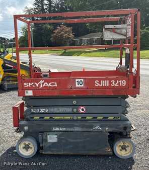Scissor lift 2013  Skyjack SJIII 3219 (4)