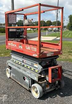 Scissor lift 2013  Skyjack SJIII 3219 (7)