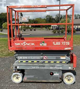 Scissor lift 2013  Skyjack SJIII 3219 (8)