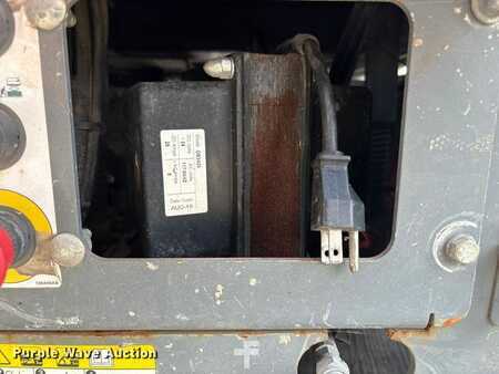 Scissor lift 2013  Skyjack SJIII 3219 (12)