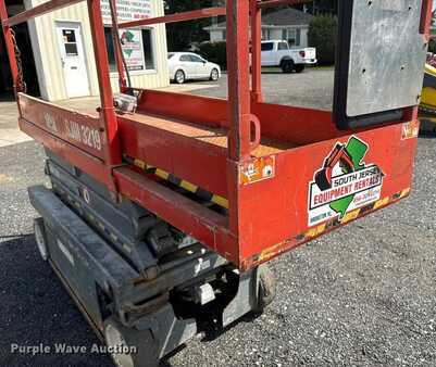 Scissor lift 2013  Skyjack SJIII 3219 (23)