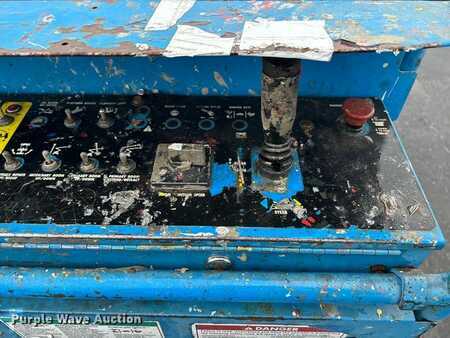 Telescopic boom lift 2001  Genie Z-45/25 (17)