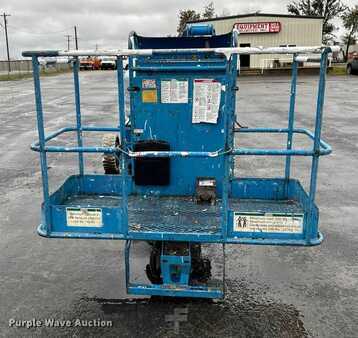 Telescopic boom lift 2001  Genie Z-45/25 (2)