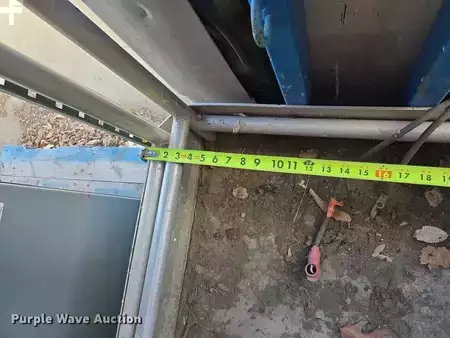 Vertical mast lift 2004  Genie GR-12 (13)