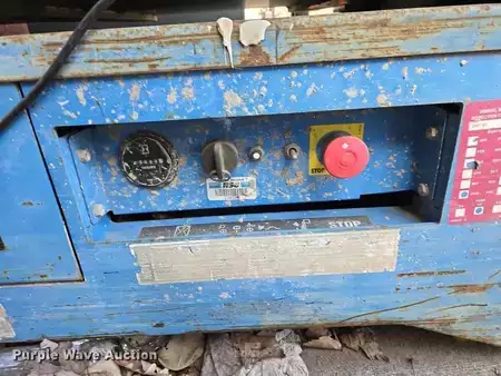 Vertical mast lift 2004  Genie GR-12 (21)