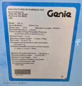 Vertical mast lift 2004  Genie GR-12 (32)