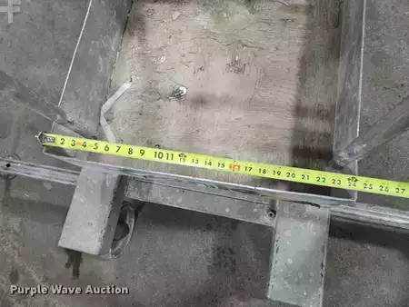 Vertical mast lift - Genie PEU-19AC (13)