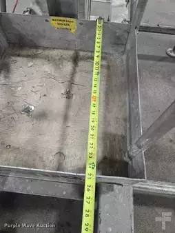 Vertical mast lift - Genie PEU-19AC (14)