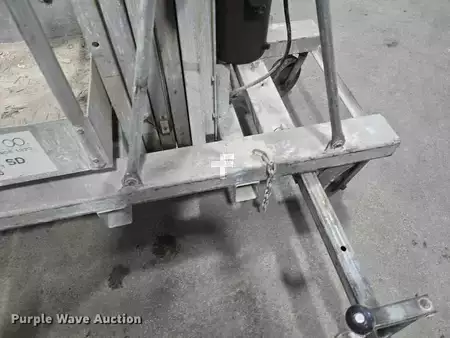 Vertical mast lift - Genie PEU-19AC (16)