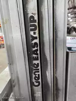 Vertical mast lift - Genie PEU-19AC (20)