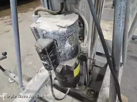 Vertical mast lift - Genie PEU-19AC (29)