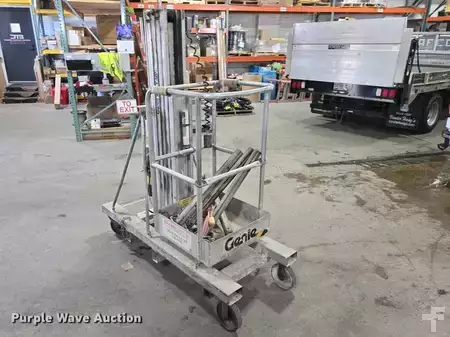 Vertical mast lift - Genie PEU-19AC (3)