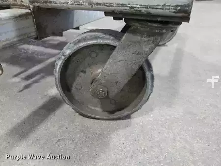 Vertical mast lift - Genie PEU-19AC (32)