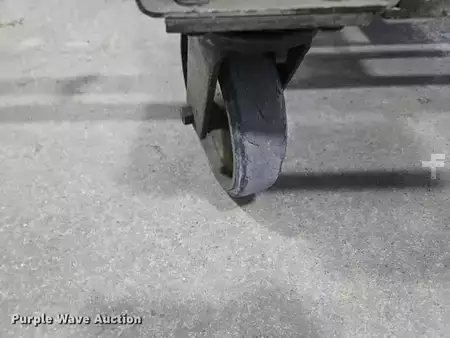 Vertical mast lift - Genie PEU-19AC (33)