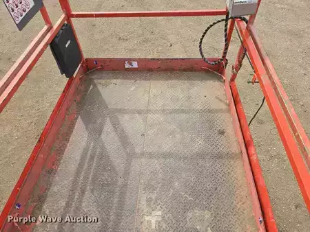 Scissor lift 2014  Skyjack SJ6826RT (30)