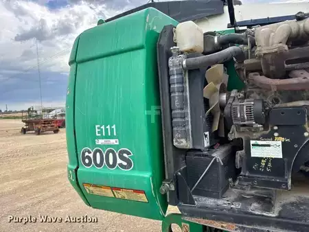 Nacelle télescopique - JLG 600S (40)