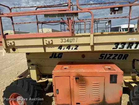Nacelle à ciseaux - JLG 33RTS (10)