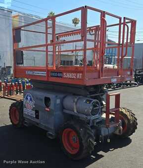 Scissor lift 2014  Skyjack SJ 6832RT (7)