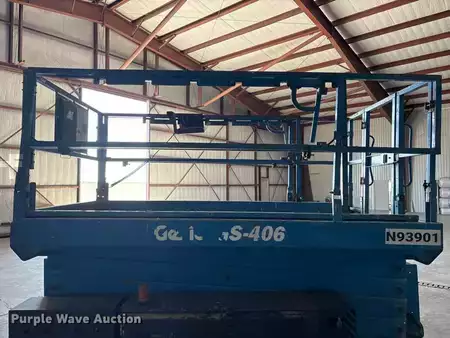 Scissor lift 2016  Genie GS4069 RT (33)