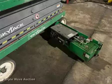 Scissor lift - Skyjack SJ 4626 (21)