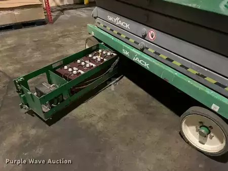Scissor lift - Skyjack SJ 4626 (24)