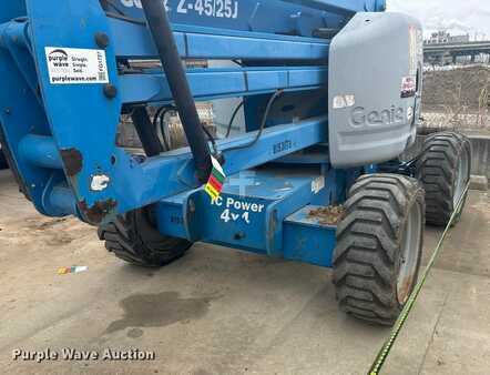 Plataforma Telescópica 2005  Genie Z-45/25J (11)