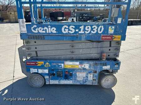 Scissor lift - Genie GS-1930 (11)