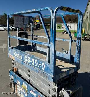 Scissor lift - Genie GS-1930 (17)