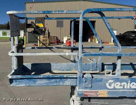 Scissor lift - Genie GS-1930 (19)